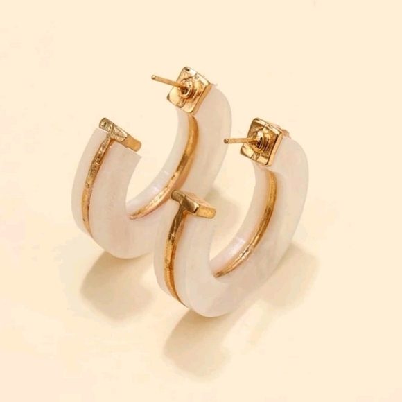 💖 2/$30 White Gold marble Minimalist Boho Chunky Hoop Clean girl earrings New - Picture 1 of 12